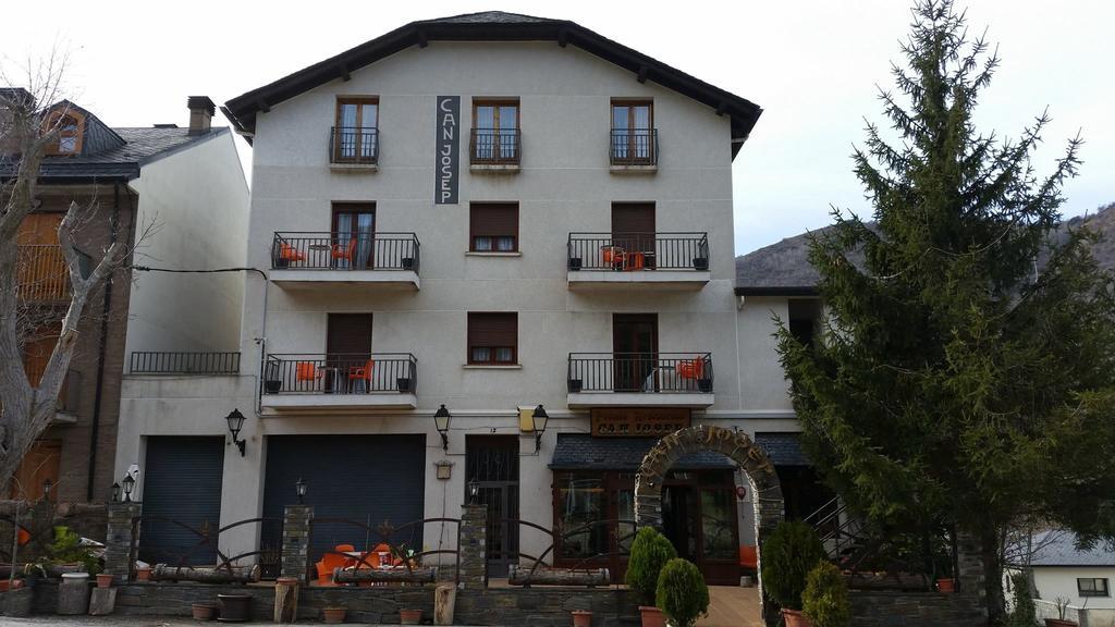 Hostal Can Josep Сорт Экстерьер фото